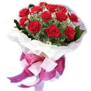  Ardahan çiçek satışı  11 adet kırmızı güllerden buket modeli