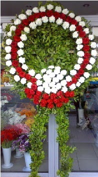 Cenaze çelenk çiçeği modeli  Ardahan anneler günü çiçek yolla 
