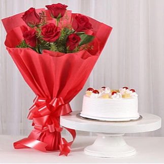 6 Kırmızı gül ve 4 kişilik yaş pasta  Ardahan çiçek , çiçekçi , çiçekçilik 